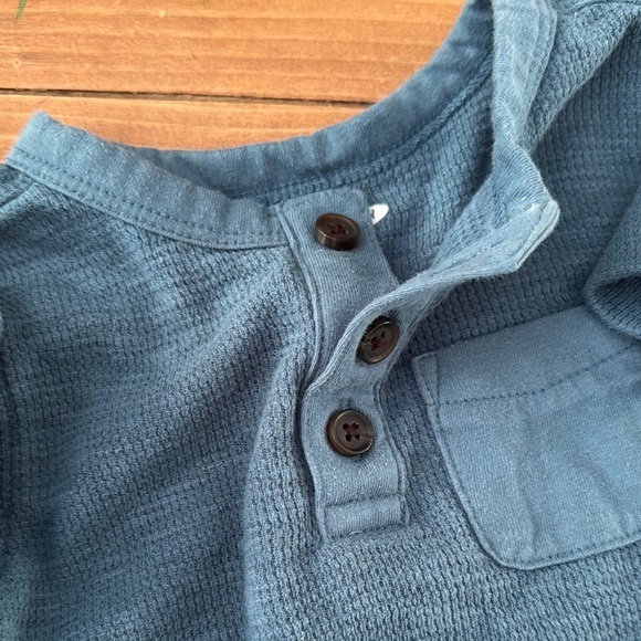 Old Navy Blue Short Sleeve Tee boys 18-24 months - Picture 4 of 4